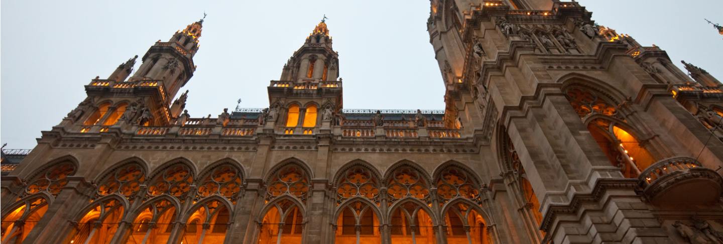 Evening view of town hall in vienna
