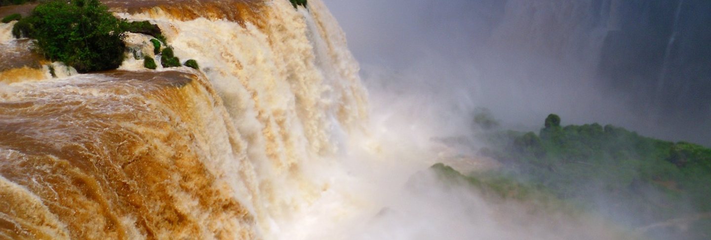 Cataratas de waterfall brazil iguazu