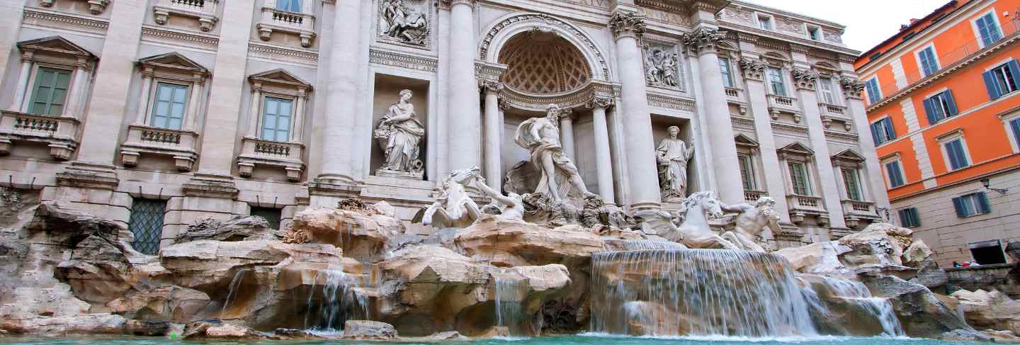 Trevi fountain rome italy
