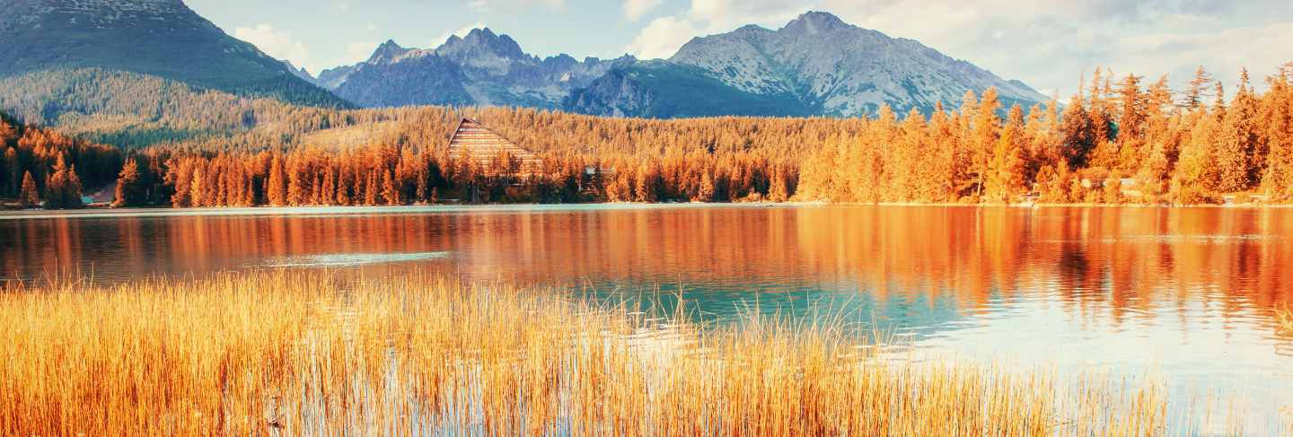 Fantastic shtrbske pleso high tatras. slovakia, europe.
