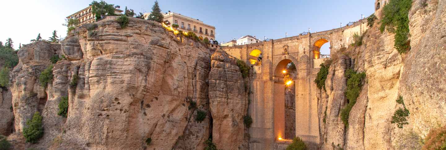 Travel sightseeing at ronda, ronda cliff vacation in spain
